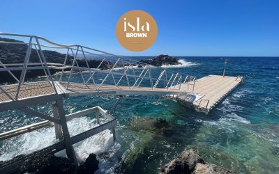 Πλωτή εξέδρα για Isla Brown Chania