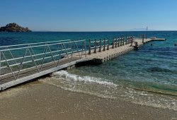 &Pi;&lambda;&omega;&tau;ή &epsilon;&xi;έ&delta;&rho;&alpha; &gamma;&iota;&alpha; &tau;&omicron; &xi;&epsilon;&nu;&omicron;&delta;&omicron;&chi;&epsilon;ί&omicron; Branco Mykonos - 2