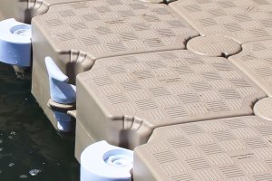 ΕΝΙΣΧΥΜΕΝΗ ΔΕΣΤΡΑ - 1