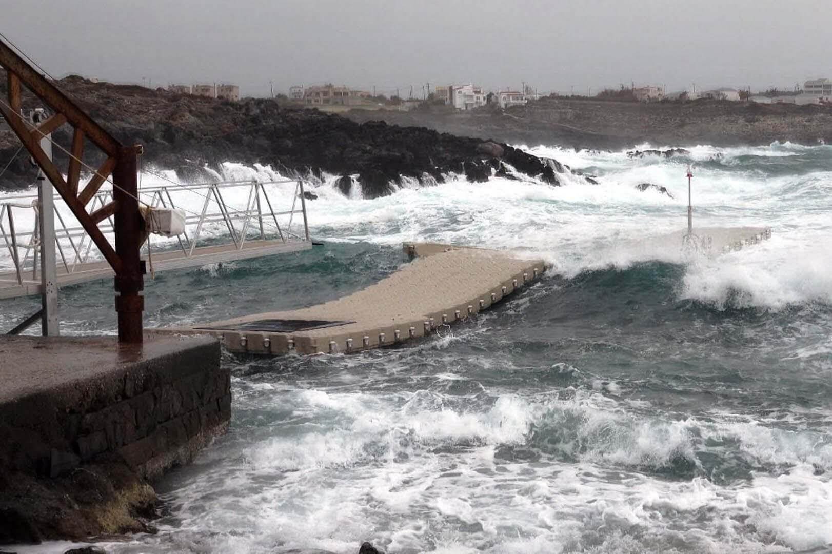 Bad weather conditions - Bad weather conditions - 10