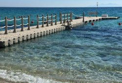 &Pi;&lambda;&omega;&tau;ή &epsilon;&xi;έ&delta;&rho;&alpha; &gamma;&iota;&alpha; &tau;&omicron; &xi;&epsilon;&nu;&omicron;&delta;&omicron;&chi;&epsilon;ί&omicron; Branco Mykonos - 3