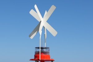 MARINE LANTERN & METAL POLE SET - 1