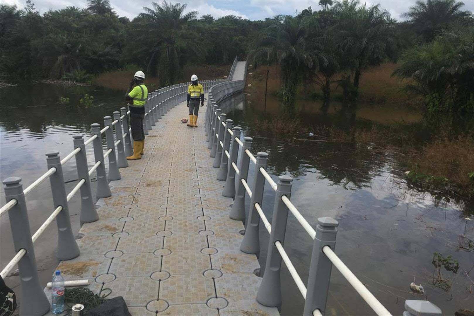 Pedestrian floating bridges - Pedestrian floating bridges - 1