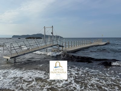 Πλωτή εξέδρα για το ξενοδοχείο Leptos Panorama Hotel