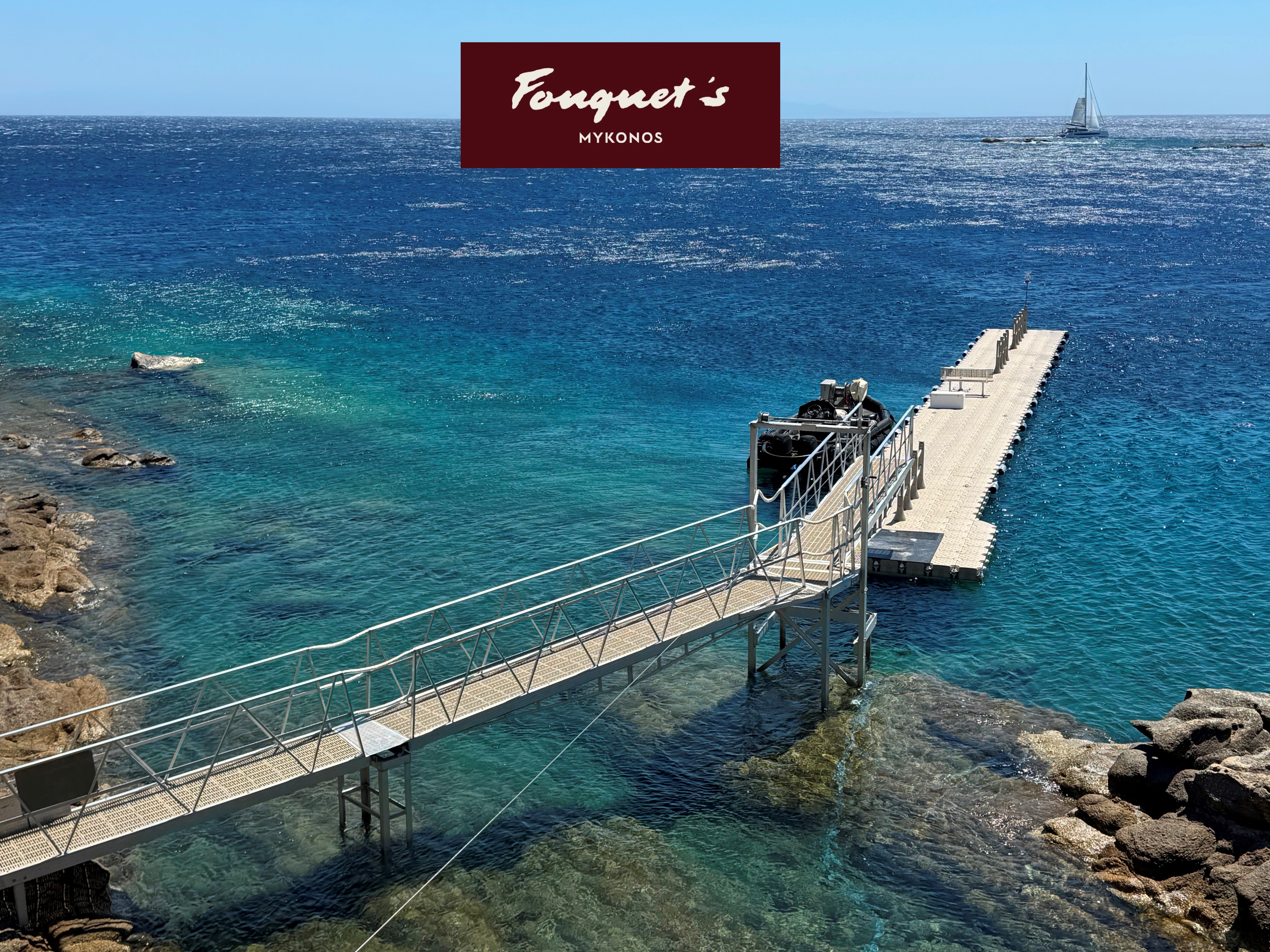 &Pi;&lambda;&omega;&tau;ή &epsilon;&xi;έ&delta;&rho;&alpha; &gamma;&iota;&alpha; &tau;&omicron; &xi;&epsilon;&nu;&omicron;&delta;&omicron;&chi;&epsilon;ί&omicron; Fouqeuts Mykonos